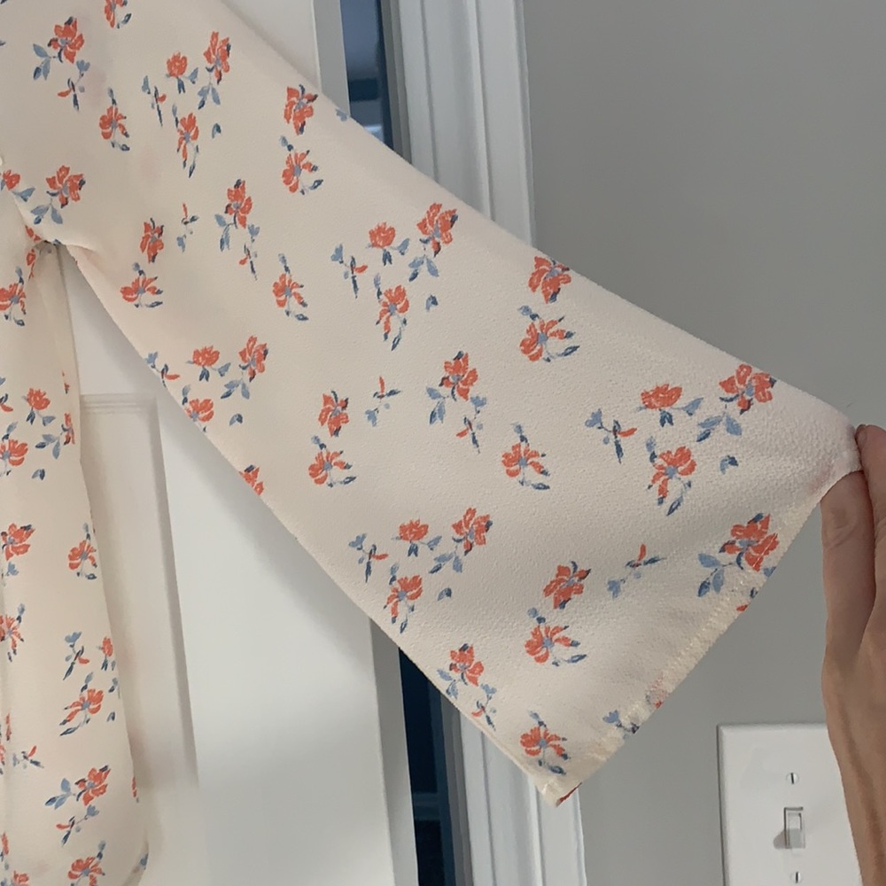 Floral Top - Picture 3 of 3